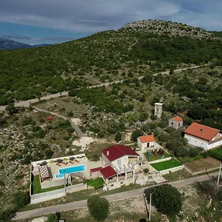 Bella Villa